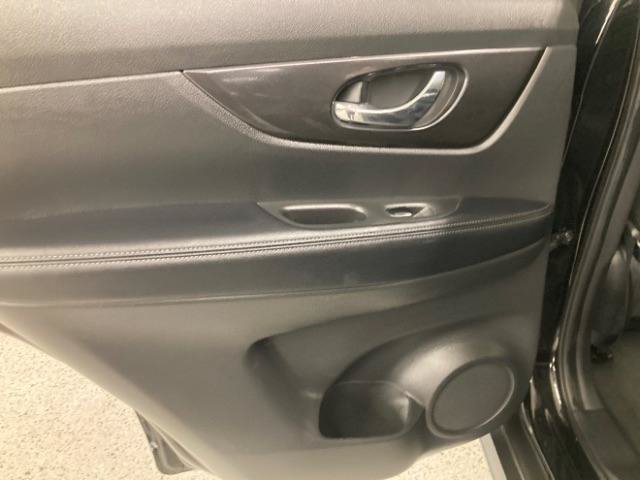 Used 2020 Nissan Rogue SV AWD/4WD image 29