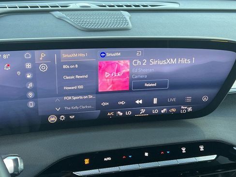 Used 2025 Buick Enclave Preferred image 13