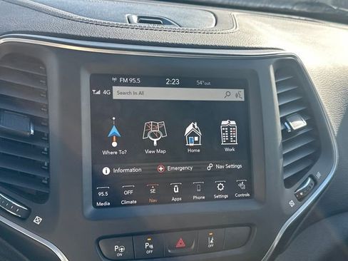 Used 2023 Jeep Cherokee Altitude Lux w/ Lux Elite Package image 22