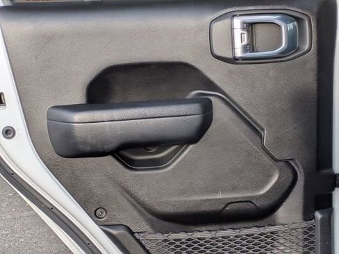 Used 2024 Jeep Wrangler Sport S image 25