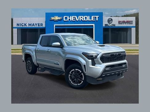 Used 2026 Toyota Tacoma 2WD Double Cab image 1