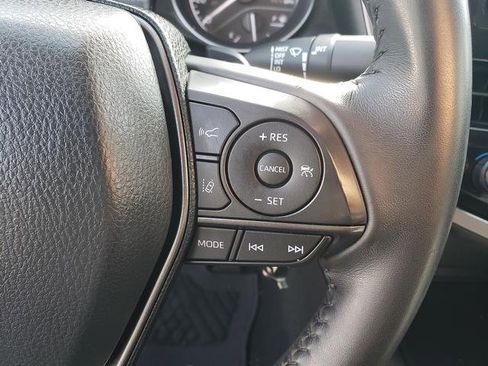 Used 2023 Toyota Camry SE image 18