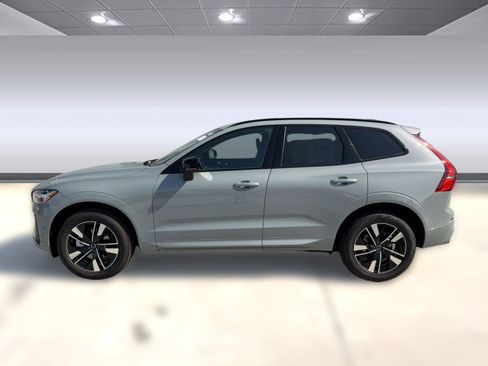 New 2026 Volvo XC60 B5 Plus w/ Climate Package AWD/4WD image 2