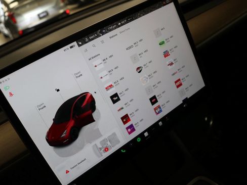 Used 2023 Tesla Model Y Performance image 45