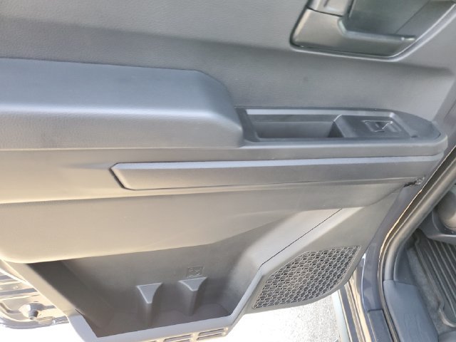 Used 2024 Toyota Tacoma SR5 AWD/4WD image 15