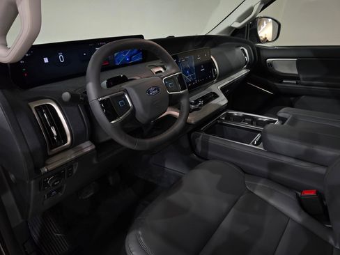 New 2026 Ford Expedition Active AWD/4WD image 24
