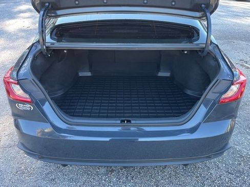 Used 2025 Toyota Camry SE image 33