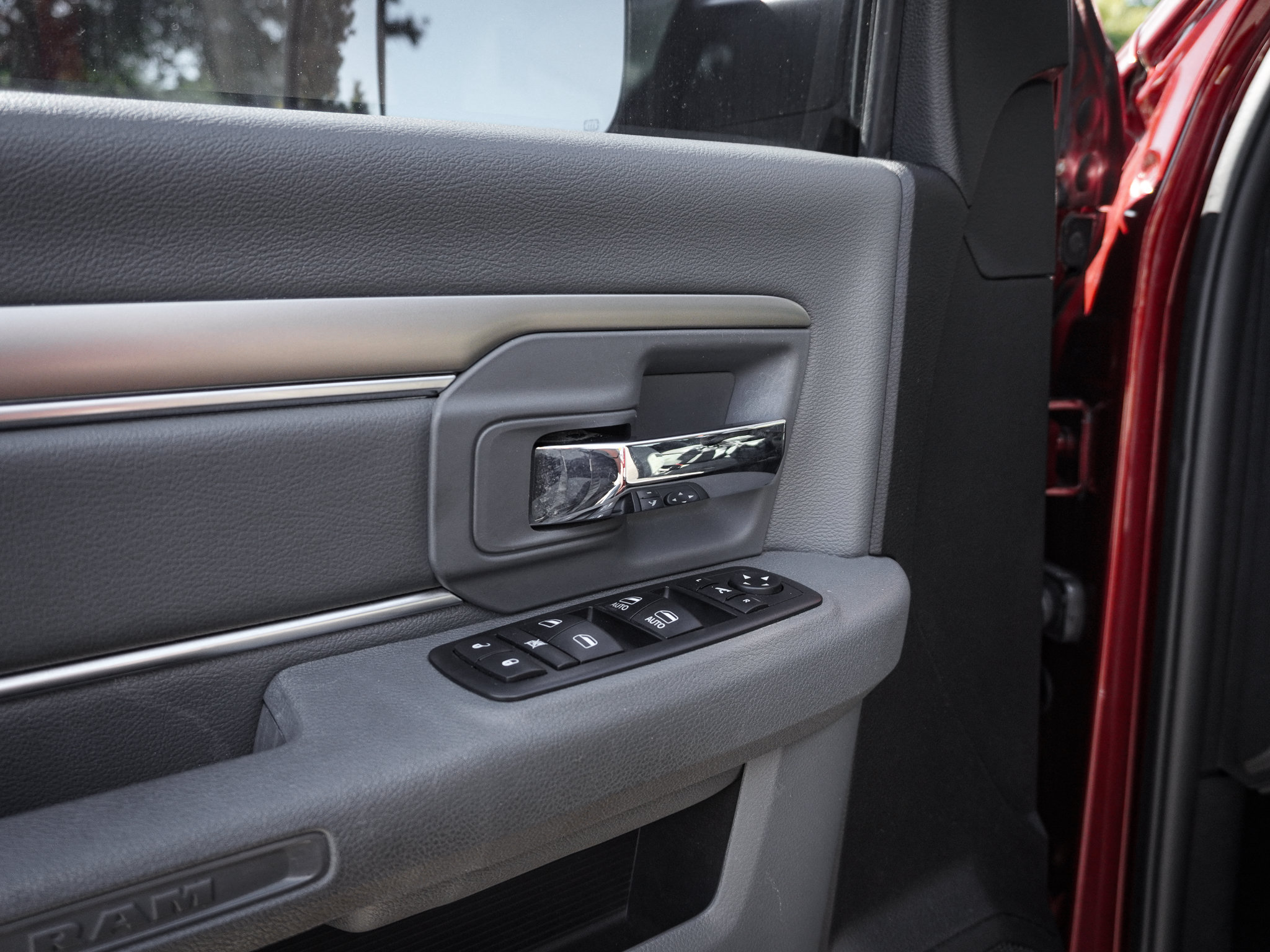 Used 2018 RAM 2500 Big Horn AWD/4WD image 15