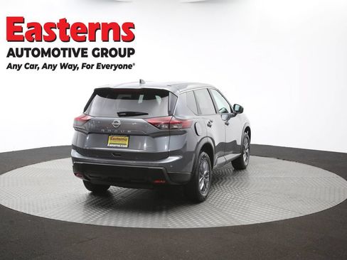 Used 2024 Nissan Rogue S AWD/4WD image 40