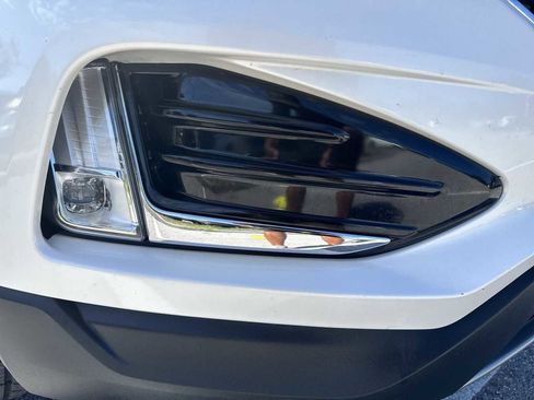 Used 2019 Ford Edge SEL w/ Equipment Group 201A FWD image 10