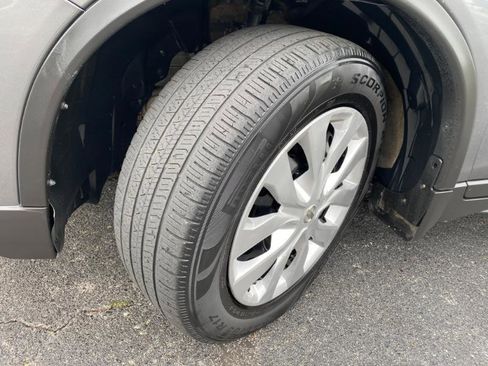 Used 2018 Nissan Rogue S FWD image 11