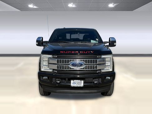 Used 2017 Ford F250 Platinum w/ Platinum Ultimate Package image 6