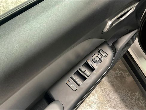 New 2025 Kia K4 LX image 27