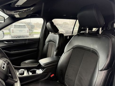 Used 2024 Jeep Grand Cherokee L Laredo image 14