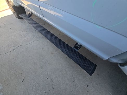 Used 2017 Ford F150 Raptor w/ Equipment Group 802A Luxury image 8