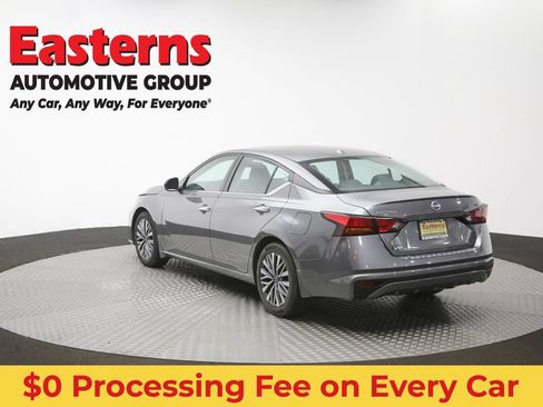 Used 2023 Nissan Altima 2.5 SV FWD image 63