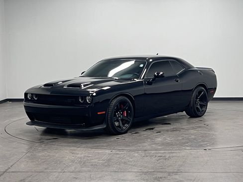 Used 2022 Dodge Challenger SRT Hellcat Redeye image 4