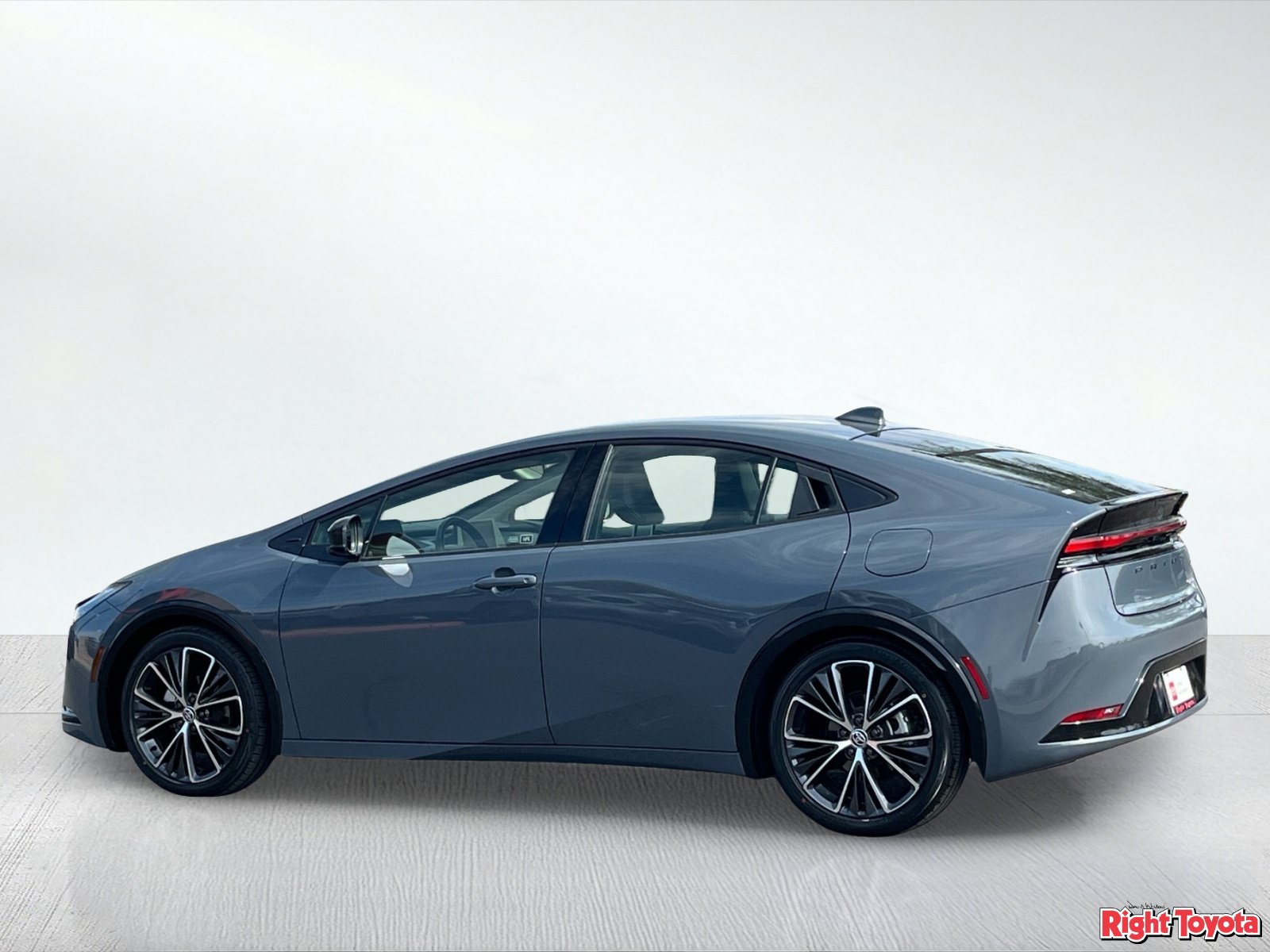 Certified 2024 Toyota Prius XLE FWD image 5