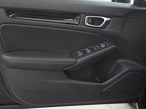 Used 2024 Honda Civic EX-L image 17