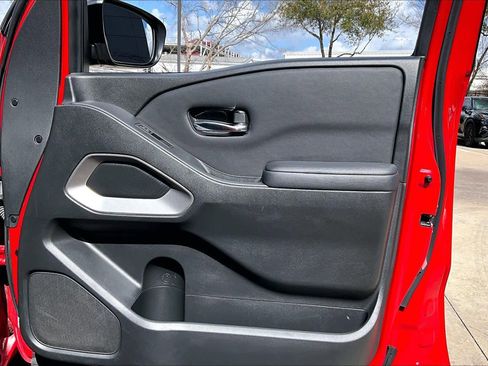 Certified 2023 Nissan Frontier SV w/ SV Convenience Package image 22