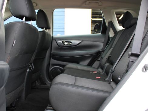 Used 2018 Nissan Rogue S image 35