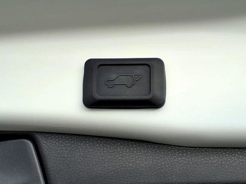 Used 2024 Toyota RAV4 XLE image 11