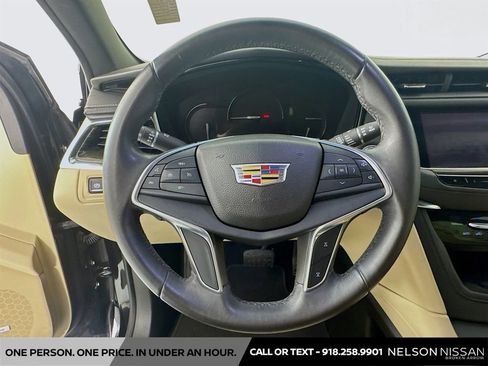 Used 2017 Cadillac XT5 FWD image 11