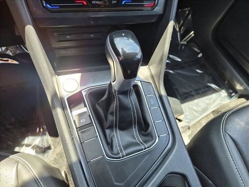 Used 2023 Volkswagen Tiguan SE FWD image 12