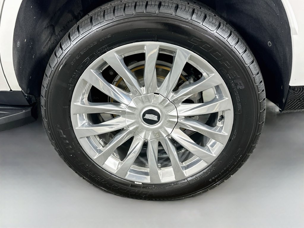 Used 2023 Cadillac Escalade Premium Luxury RWD image 33