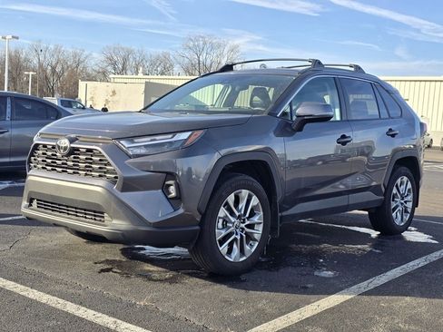 Used 2025 Toyota RAV4 XLE Premium image 3