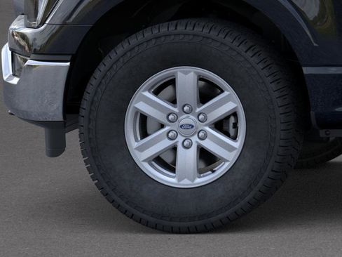 New 2023 Ford F150 XLT w/ Equipment Group 301A Mid image 19