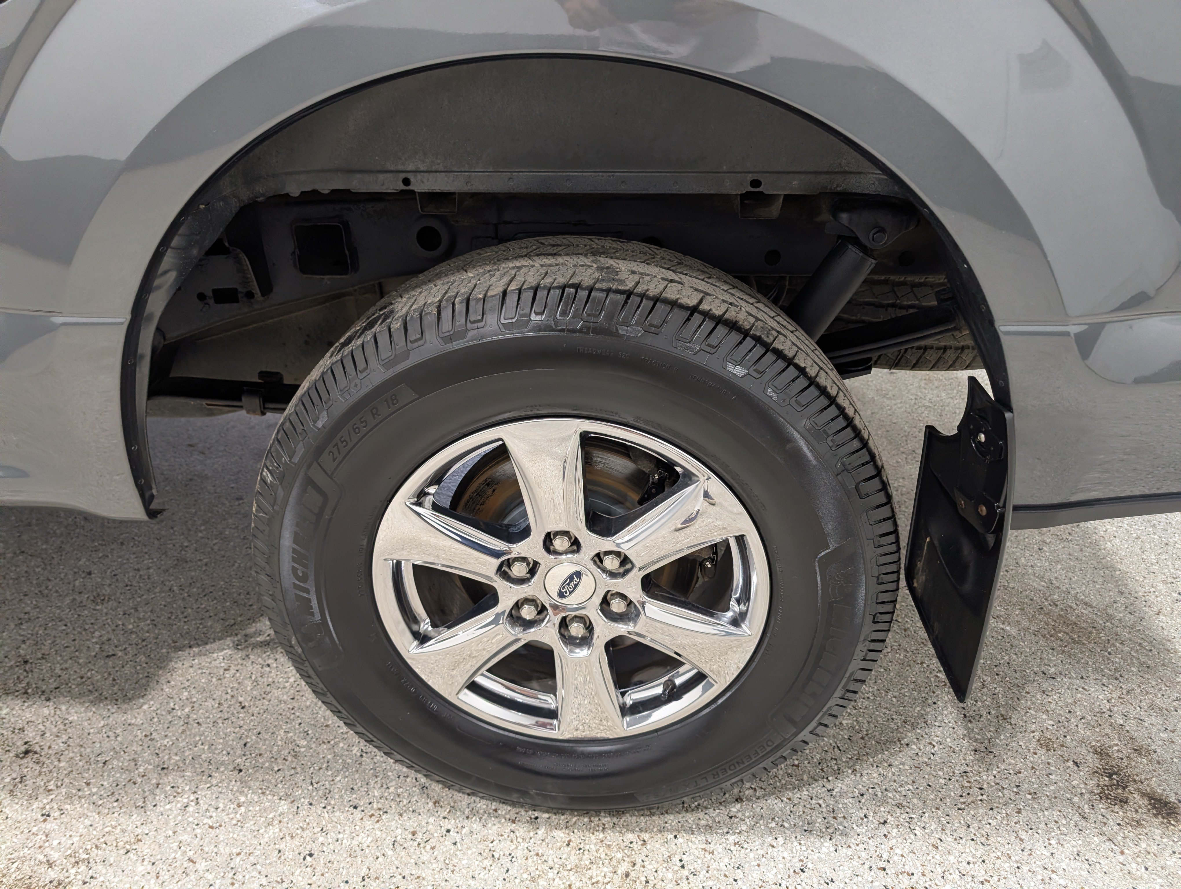 Used 2019 Ford F150 XLT w/ Equipment Group 302A Luxury AWD/4WD image 13
