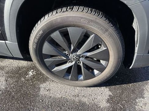 Used 2022 Volkswagen Taos S image 12