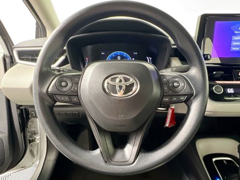 Used 2026 Toyota Corolla LE FWD image 17