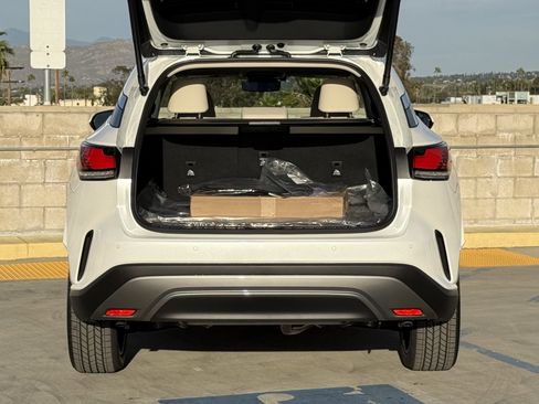 New 2026 Lexus RX 450h AWD image 13