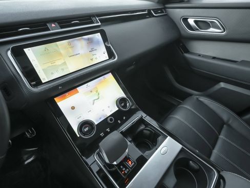 Used 2023 Land Rover Range Rover Velar R-Dynamic S image 10