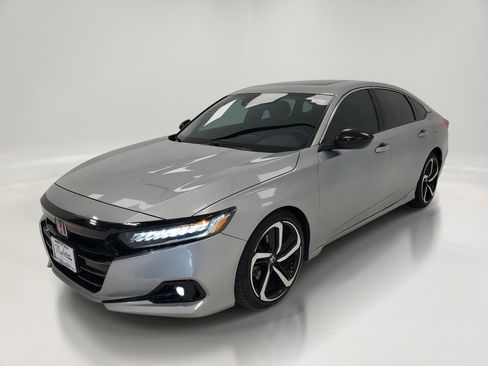 Used 2021 Honda Accord Sport image 3