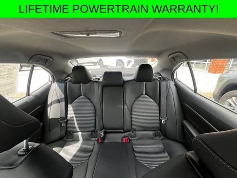 Used 2024 Toyota Camry SE FWD image 13