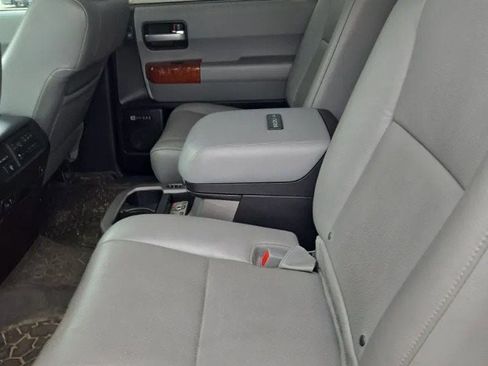 Used 2019 Toyota Sequoia Platinum w/ Carpet Mat Package (TMS) AWD/4WD image 12