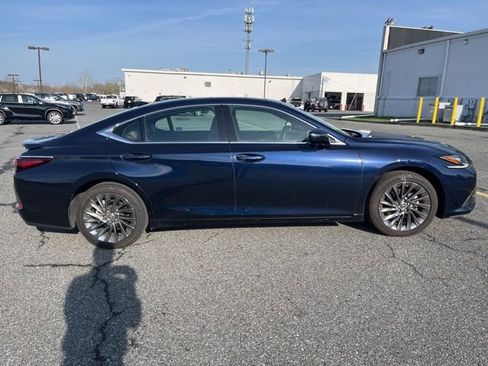 Used 2024 Lexus ES 350 Ultra Luxury image 8