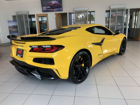 New 2025 Chevrolet Corvette Z06 w/ Stealth Interior Trim Package image 33