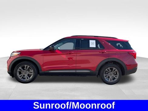 Used 2023 Ford Explorer XLT w/ Equipment Group 202A AWD/4WD image 2
