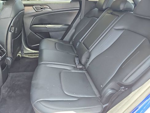 Used 2025 Kia Sportage EX FWD image 13