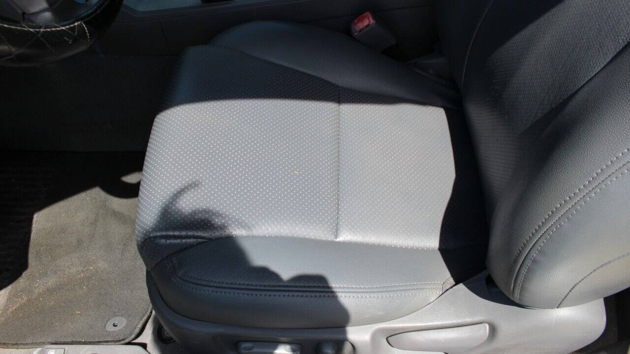 Used 2005 Toyota Solara SLE FWD image 24