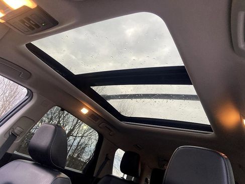 Certified 2023 Nissan Pathfinder Platinum image 17