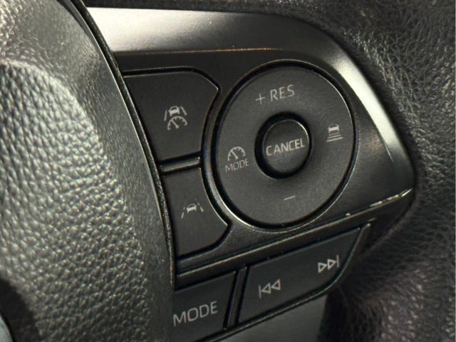 Used 2025 Toyota Corolla LE FWD image 14