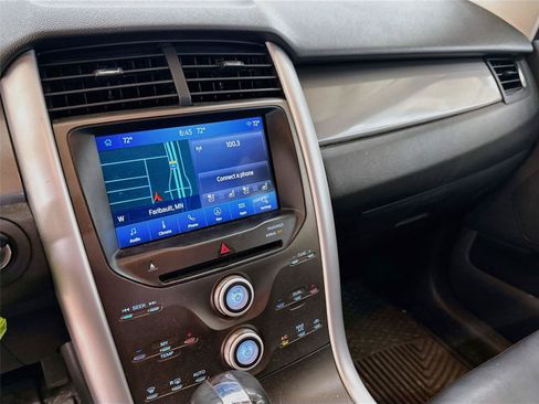 Used 2014 Ford Edge SEL w/ Equipment Group 205A AWD/4WD image 3