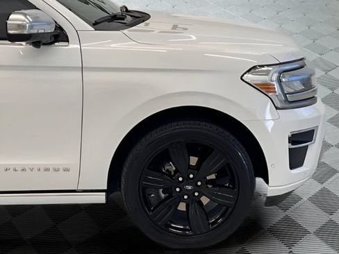 Used 2024 Ford Expedition Platinum AWD/4WD image 10