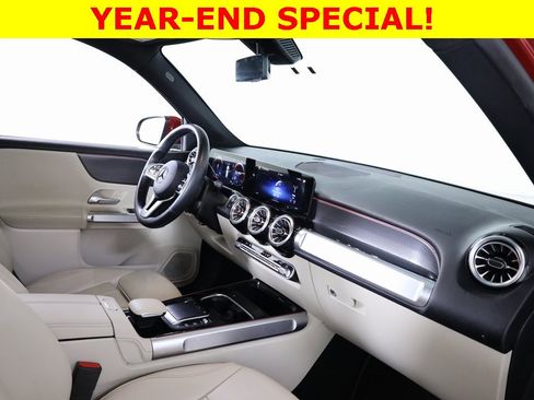 Used 2022 Mercedes-Benz GLB 250 4MATIC image 39