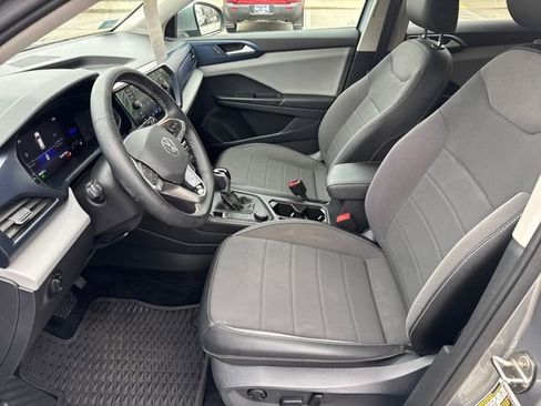 Certified 2022 Volkswagen Taos SE image 14